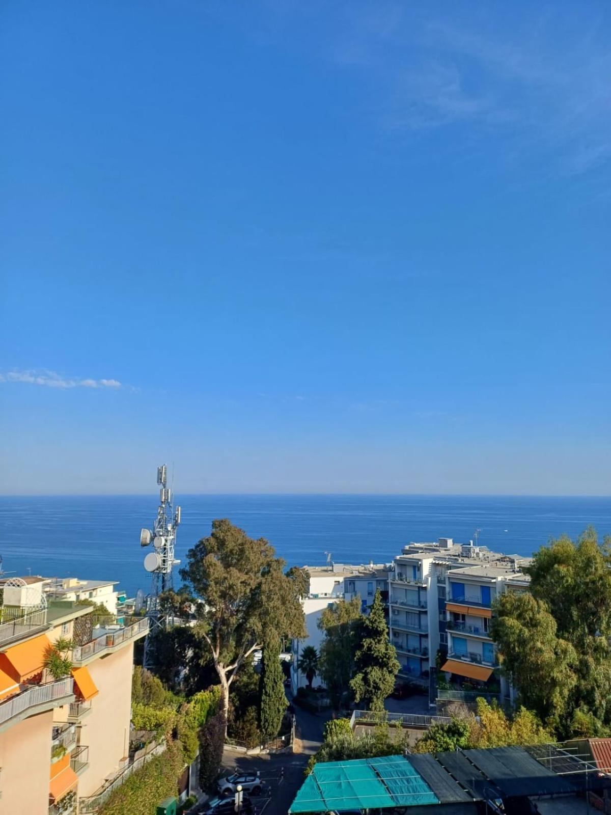 Terrazza Sul Mare - Bellavista Apartment Сан Ремо Екстериор снимка